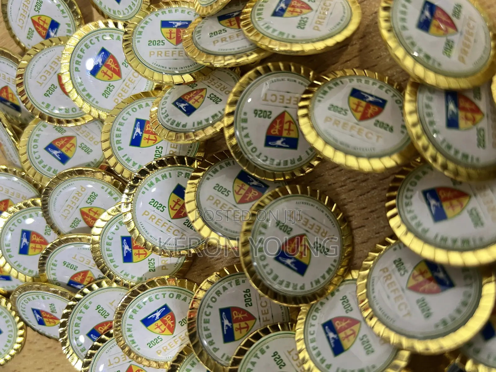 Lapel Pins/Key Rings/Plaques/Certificates