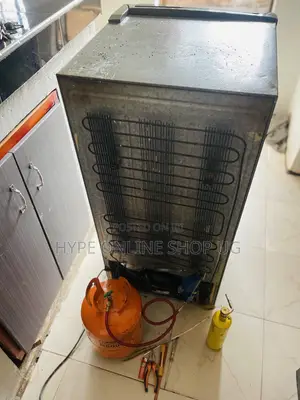 Fridge Repairs and Full Gas Refilling Technician
