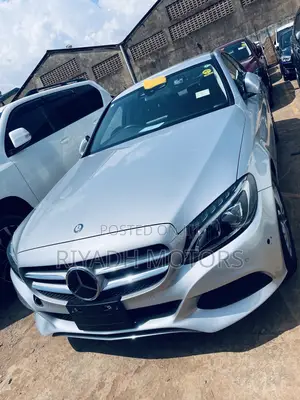 Mercedes-Benz C180 2016 Silver