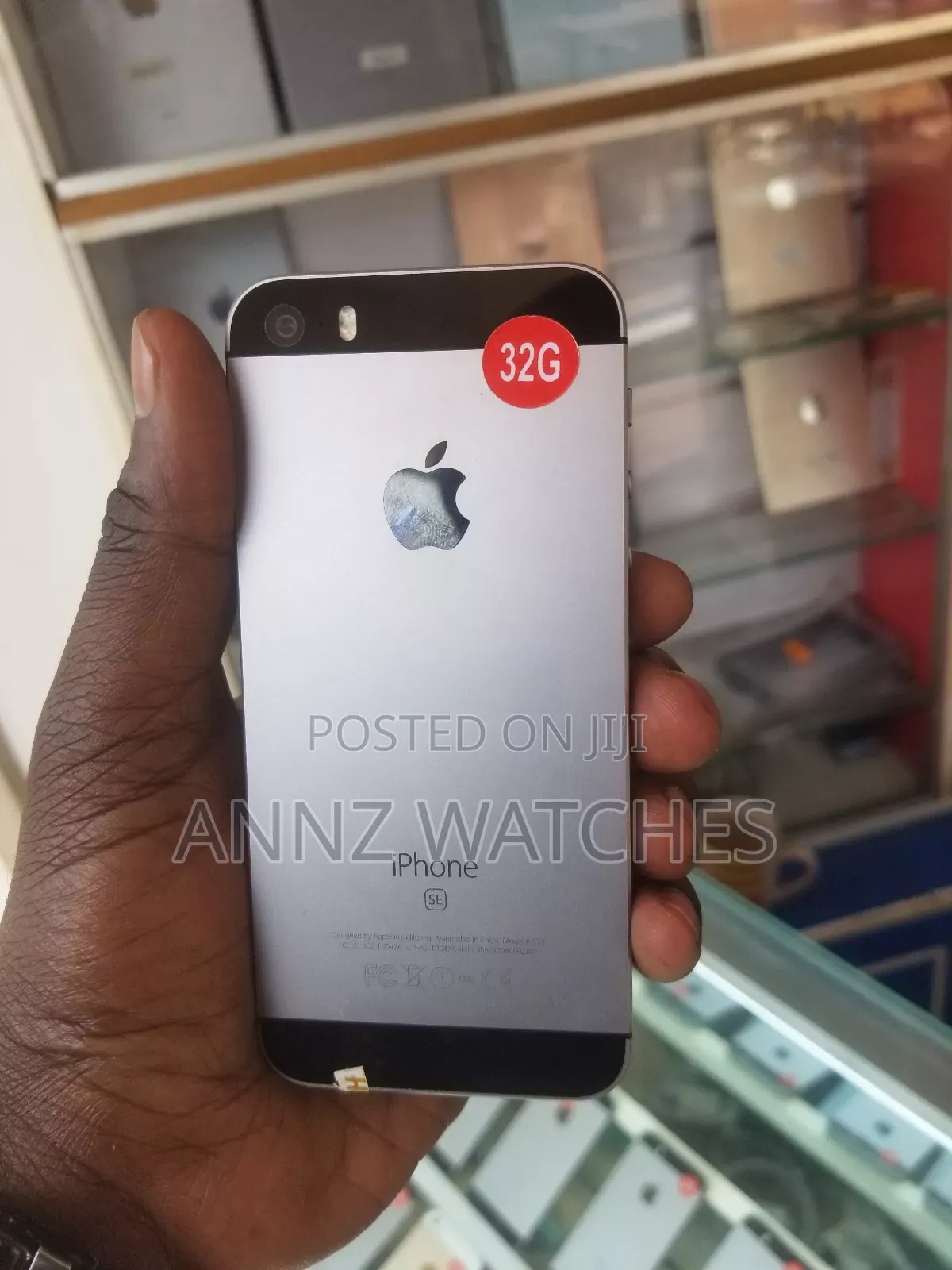 New Apple iPhone SE 32 GB Silver