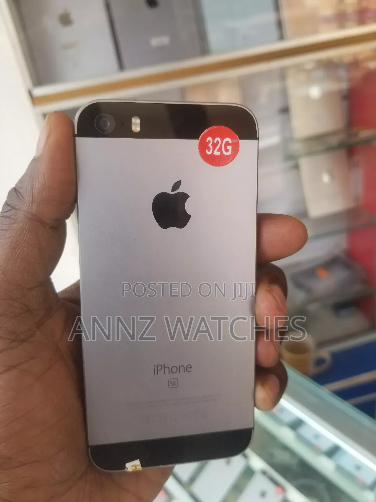 New Apple iPhone SE 32 GB Silver