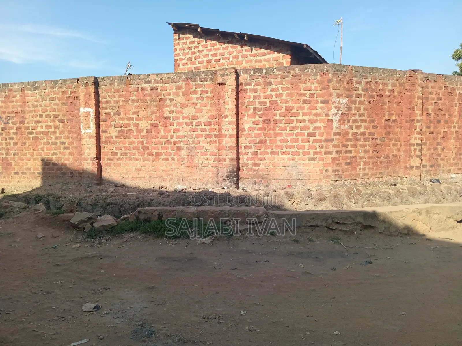 Land in Gaba