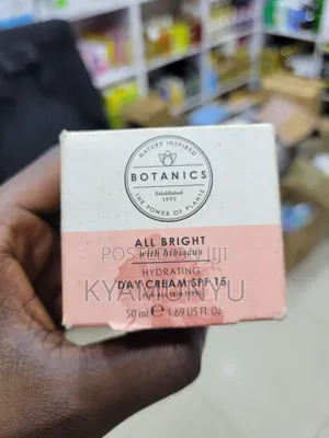 Botanics All Bright Night Cream.