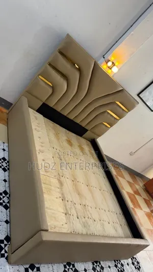 5x6 Brown Leather Bed With Stickers