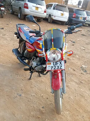 Bajaj Boxer 125 2023 Red