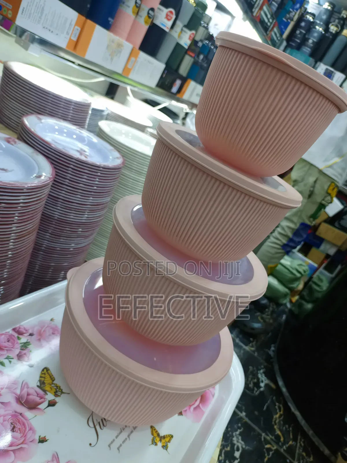 Round Stackable Plastic Food Storage Containers.