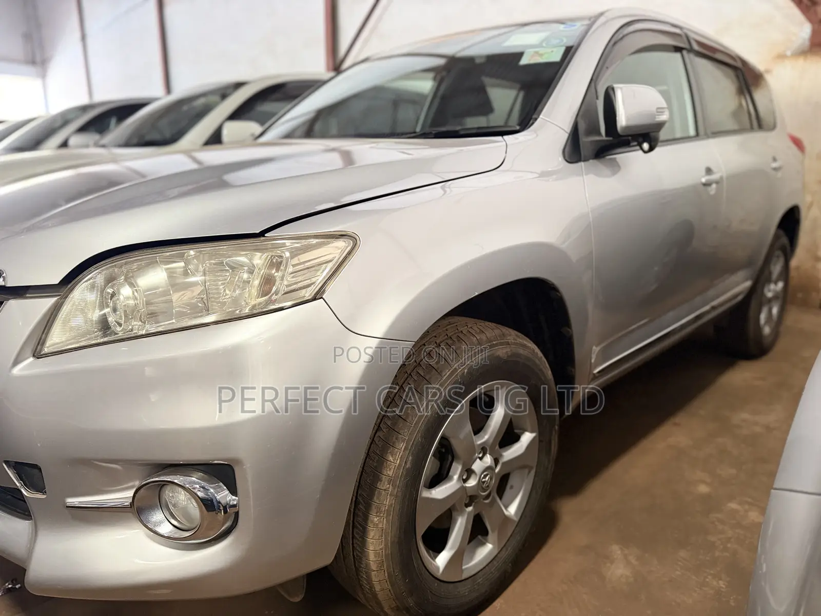 Toyota Vanguard 2010 Silver