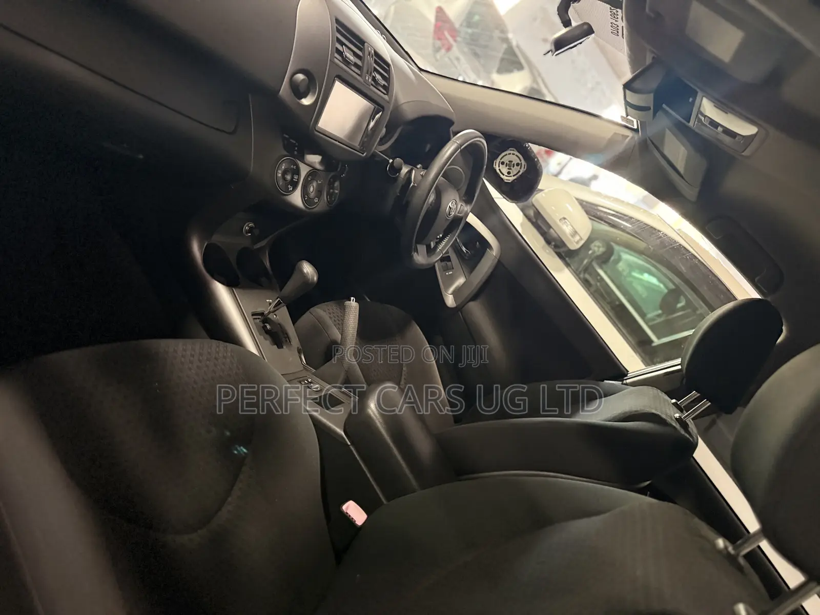 Toyota Vanguard 2010 Silver