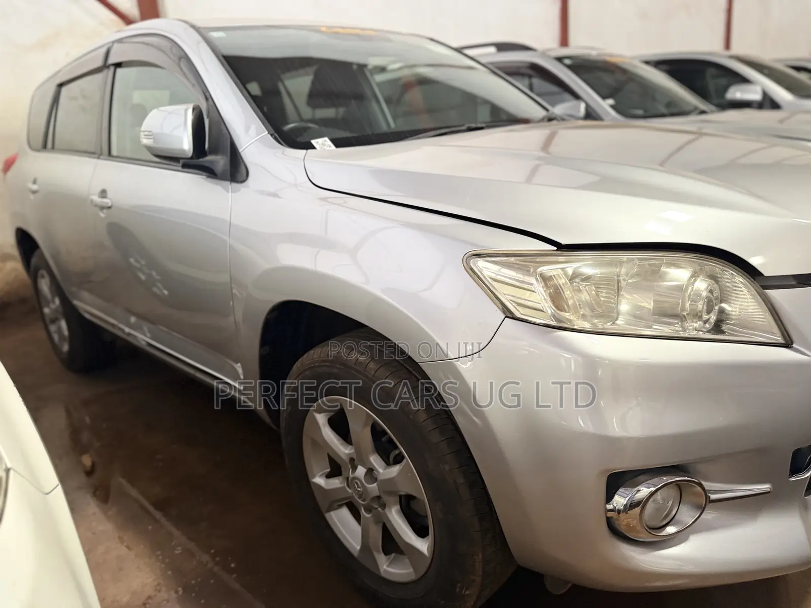 Toyota Vanguard 2010 Silver