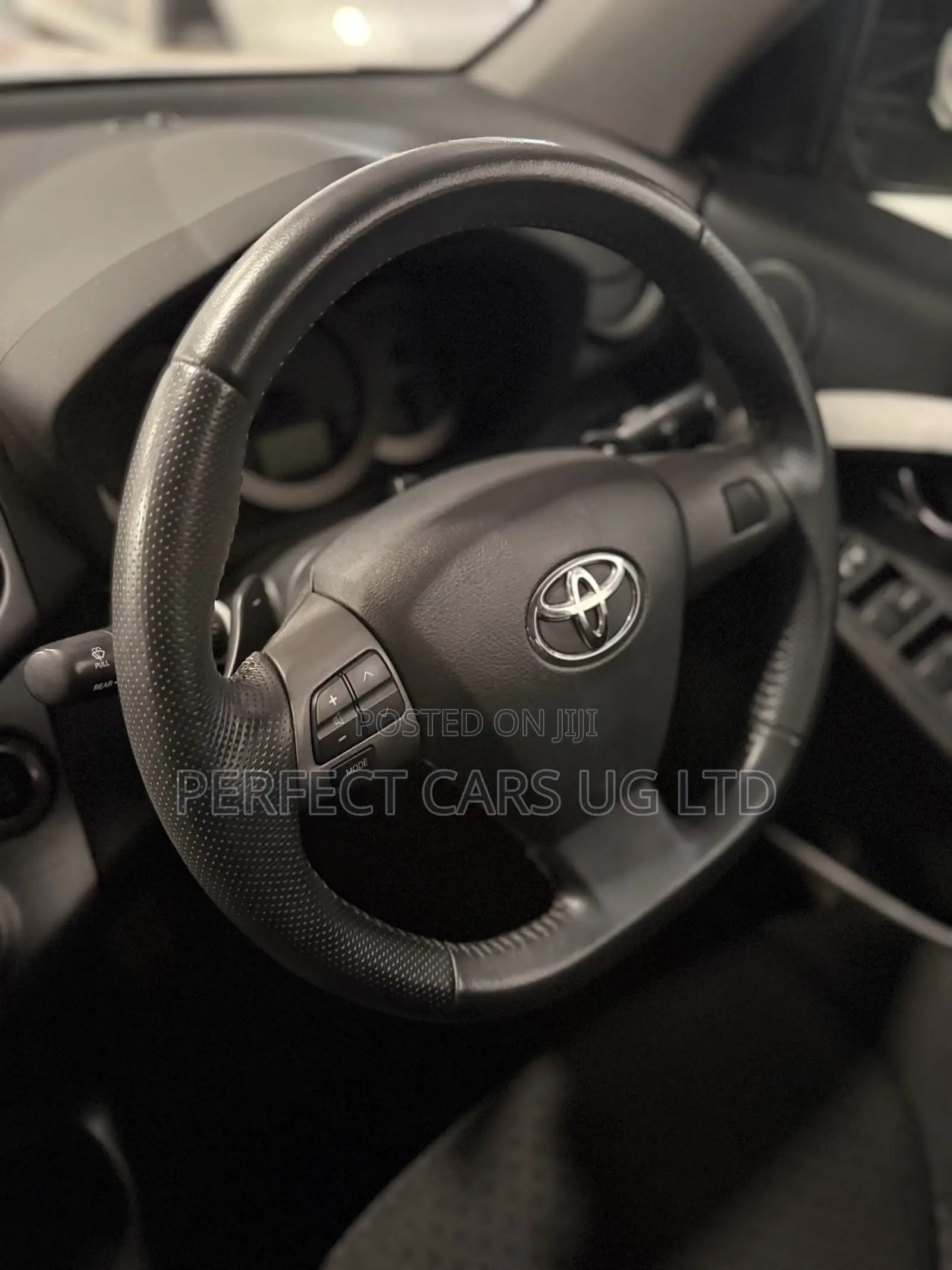 Toyota Vanguard 2010 Silver