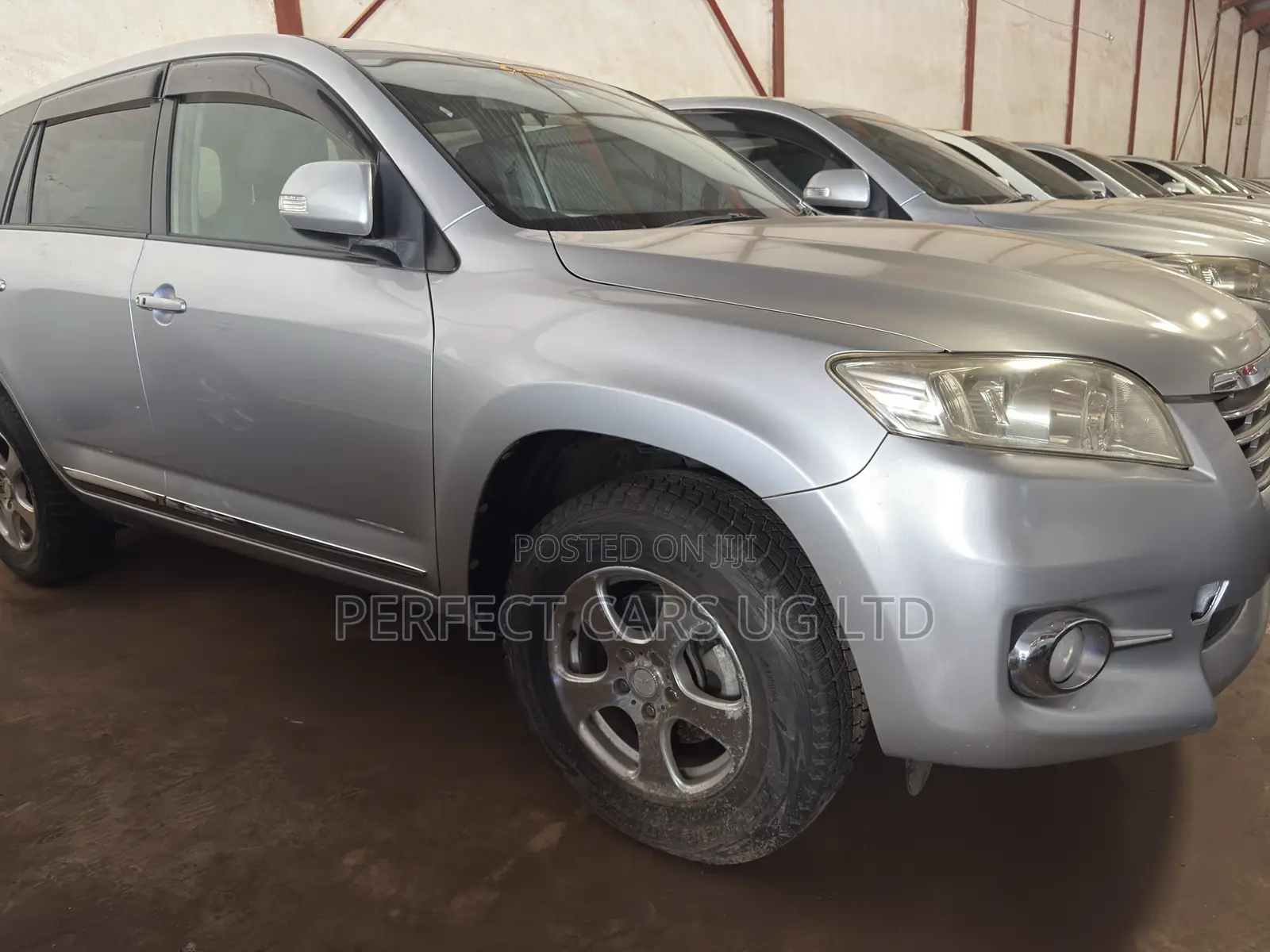 Toyota Vanguard 2010 Silver