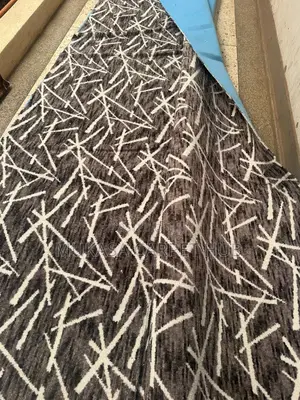 Modern Woolen Center Rug – Stylish Long-Lasting