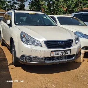 Subaru Outback 2011 White
