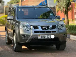 Nissan X-Trail 2011 Gray