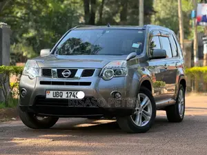 Nissan X-Trail 2011 Gray