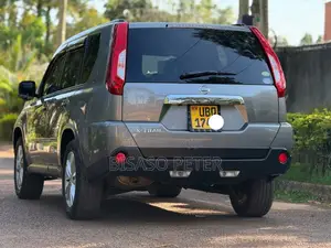 Nissan X-Trail 2011 Gray