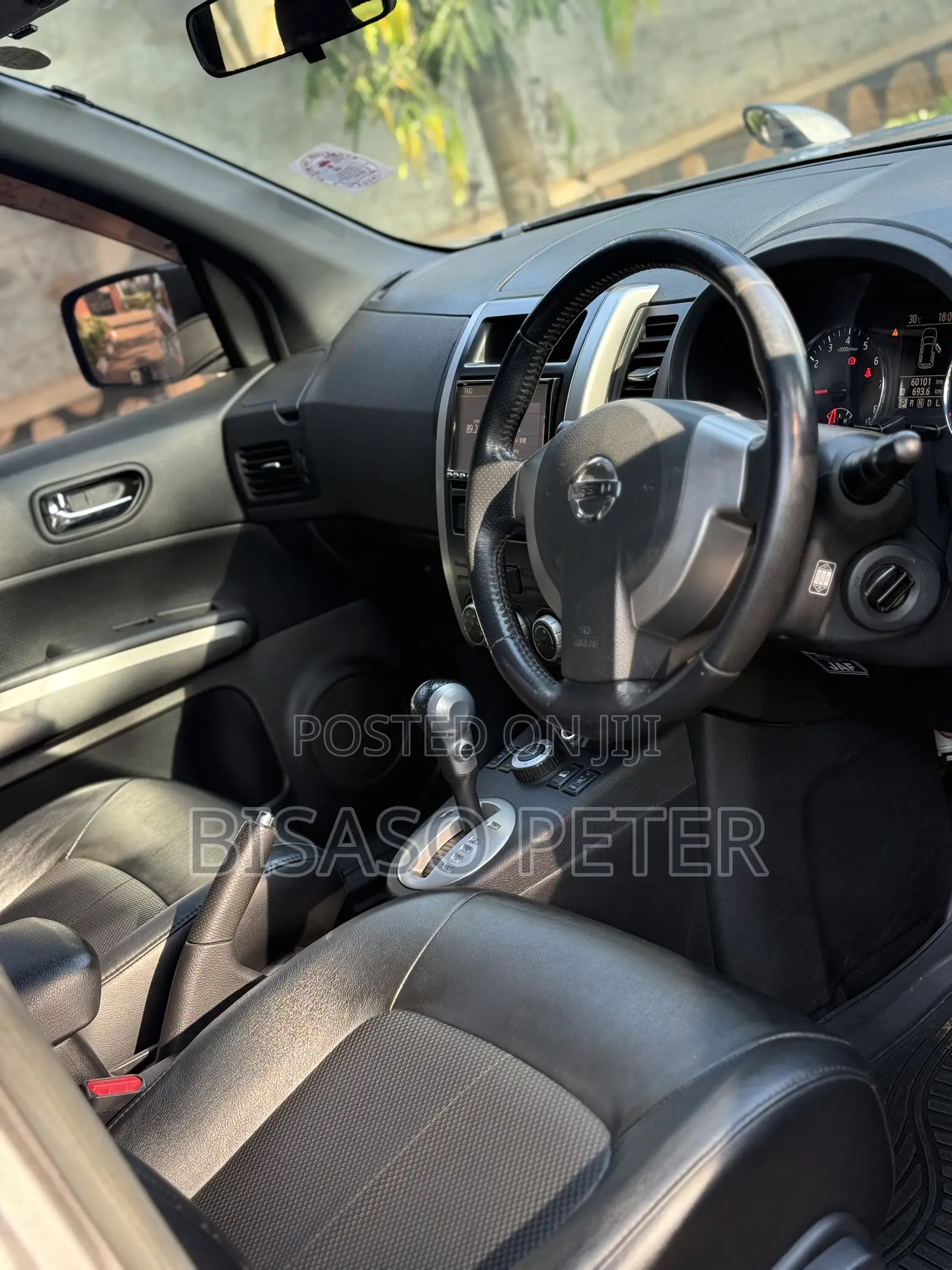 Nissan X-Trail 2011 Gray