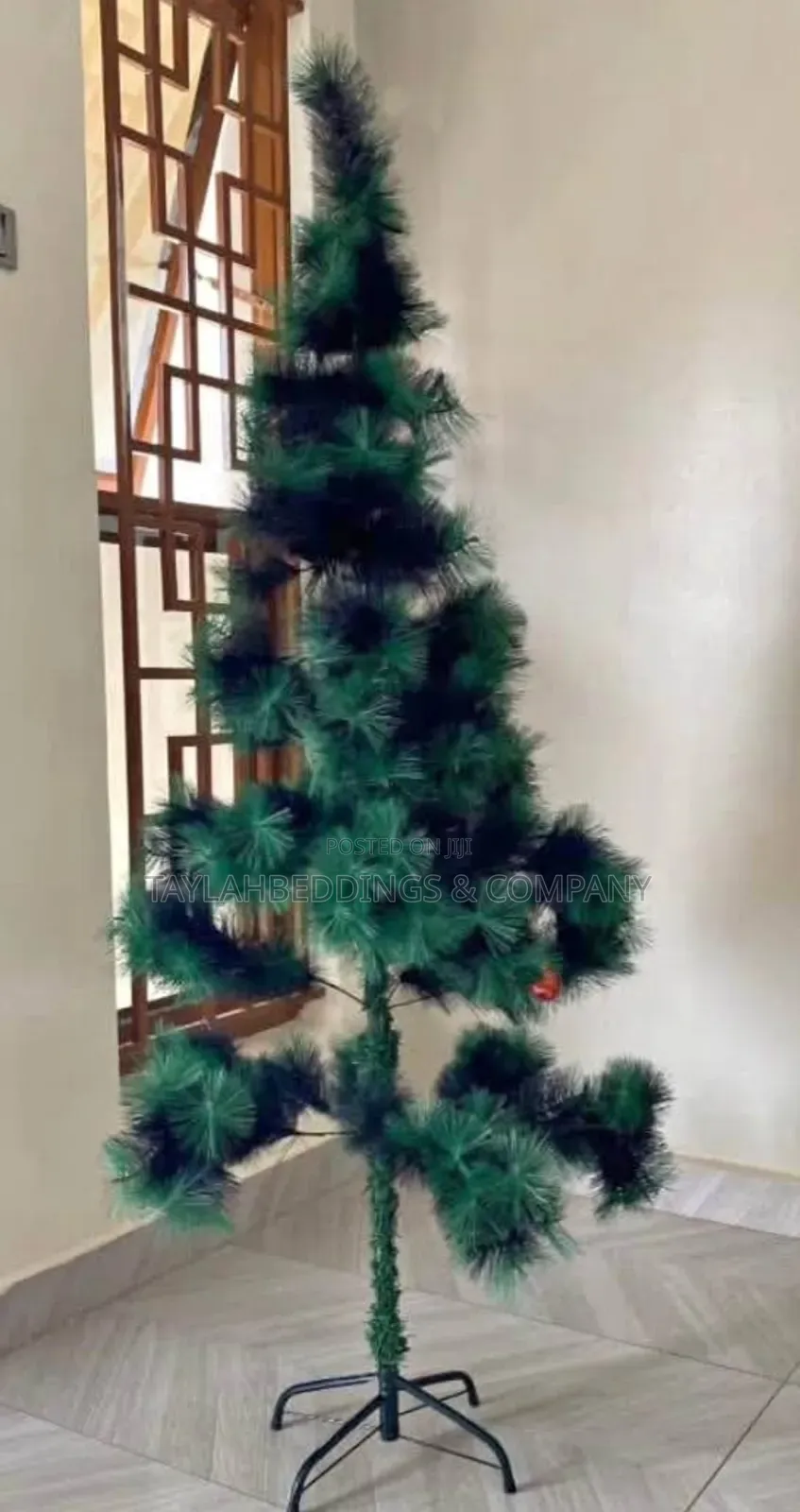Pine Tall Bushy Christmas Tree 2.5m- Including Free Decorative Lights