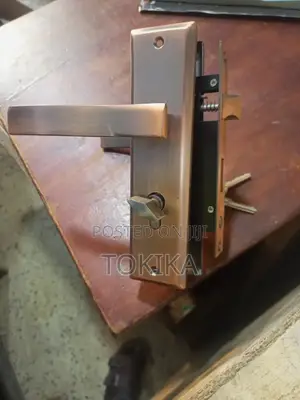 Bathroom Door Lock With Handle