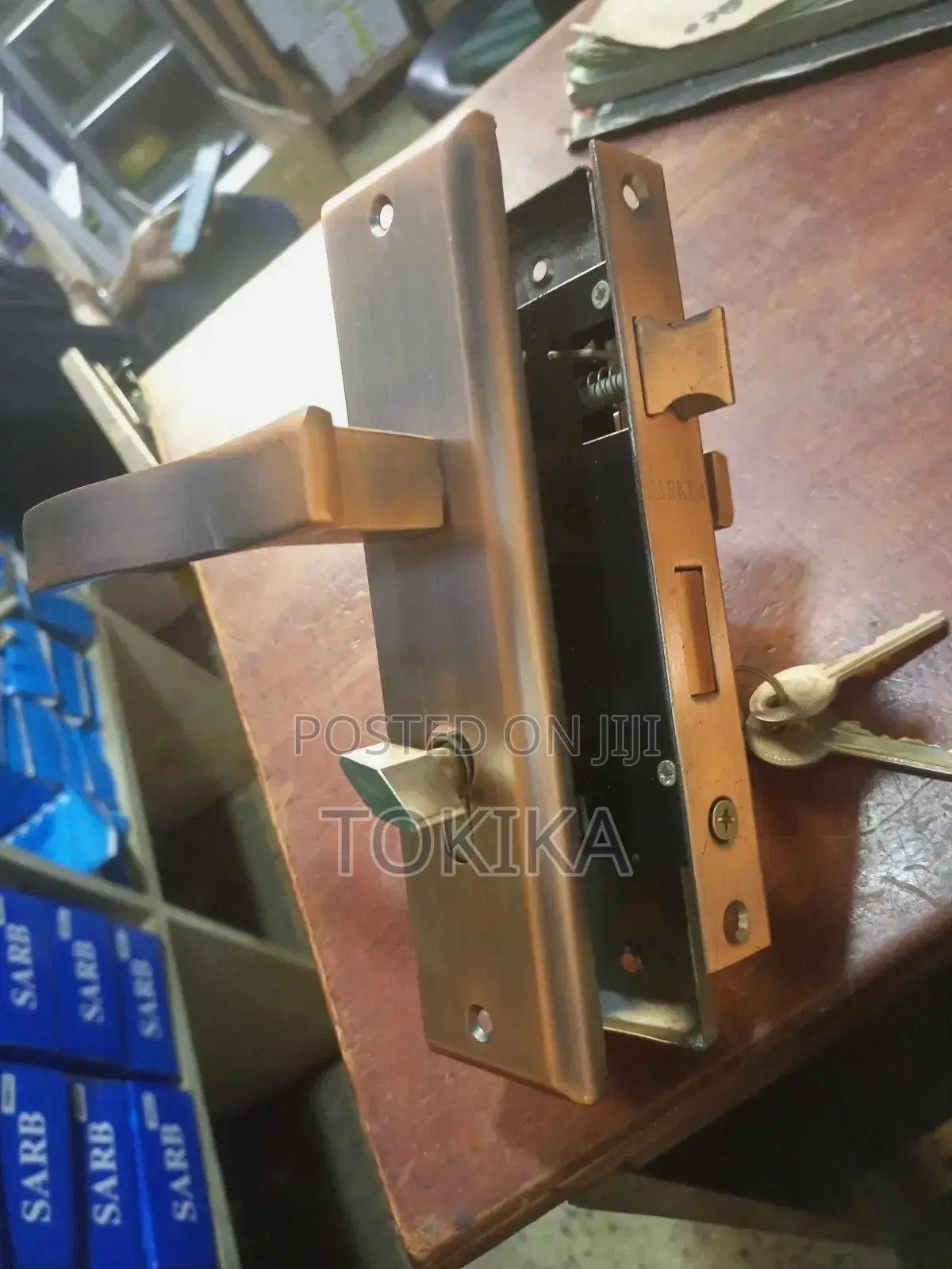 Bathroom Door Lock With Handle