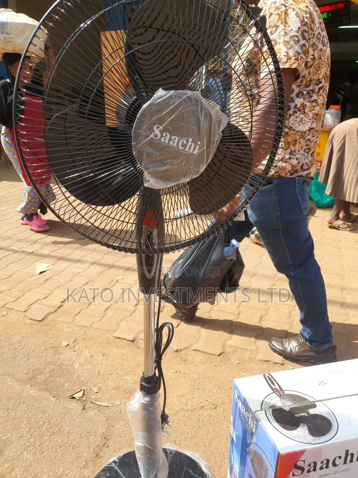 Saachi Stand Fan Black