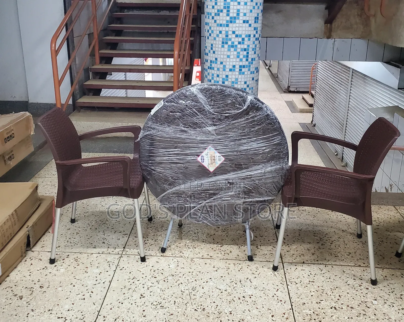 Apart Plastic Dining Chairs and Foldable Plastic Table