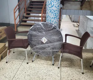 Apart Plastic Dining Chairs and Foldable Plastic Table