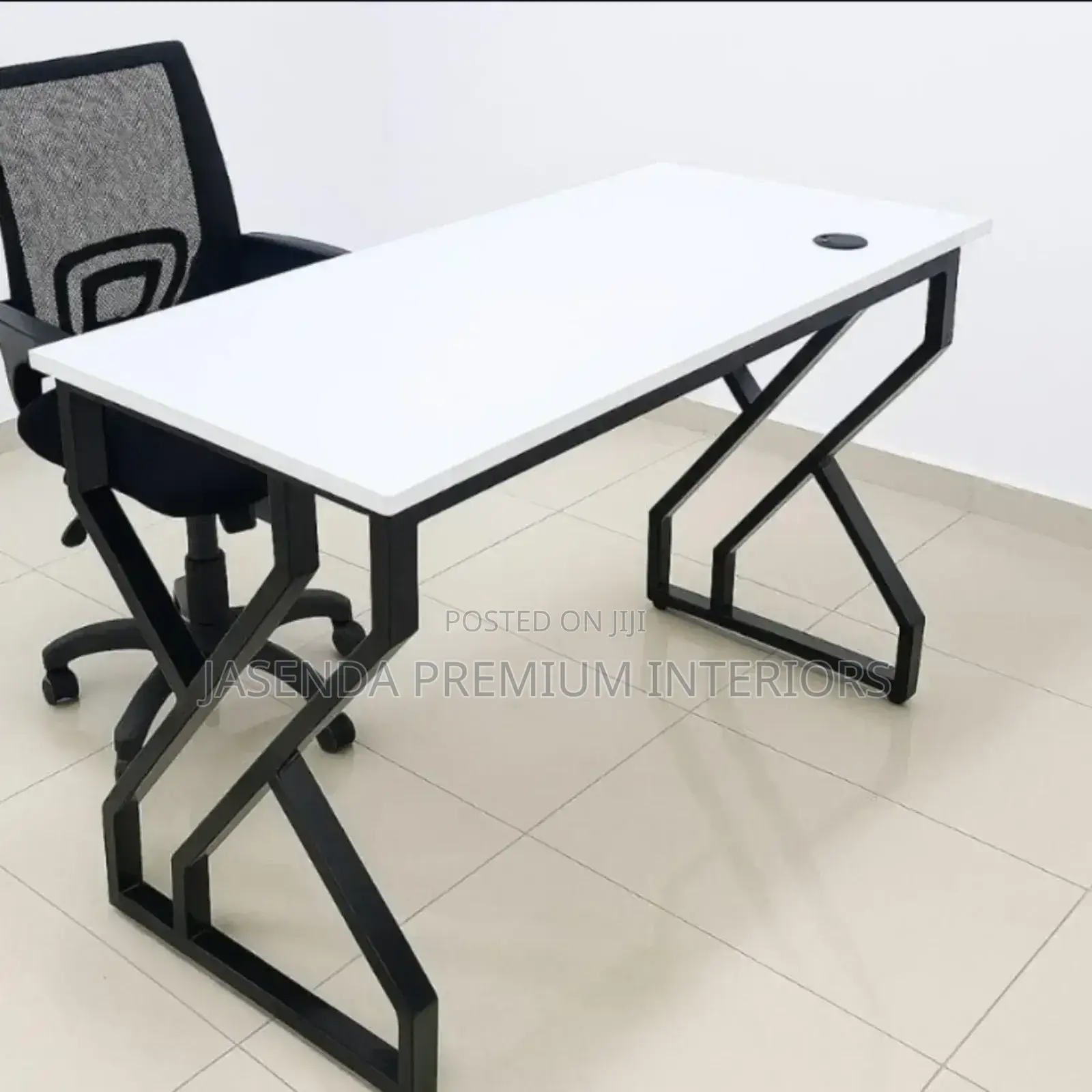 Office Desk/Study Table/Workstation/Reading Desk/Office Tables104