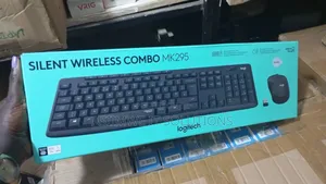 Logitech Mk295 Silent Wireless Combo,