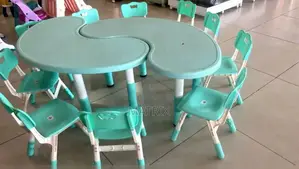 Plastic Moon Kids Table