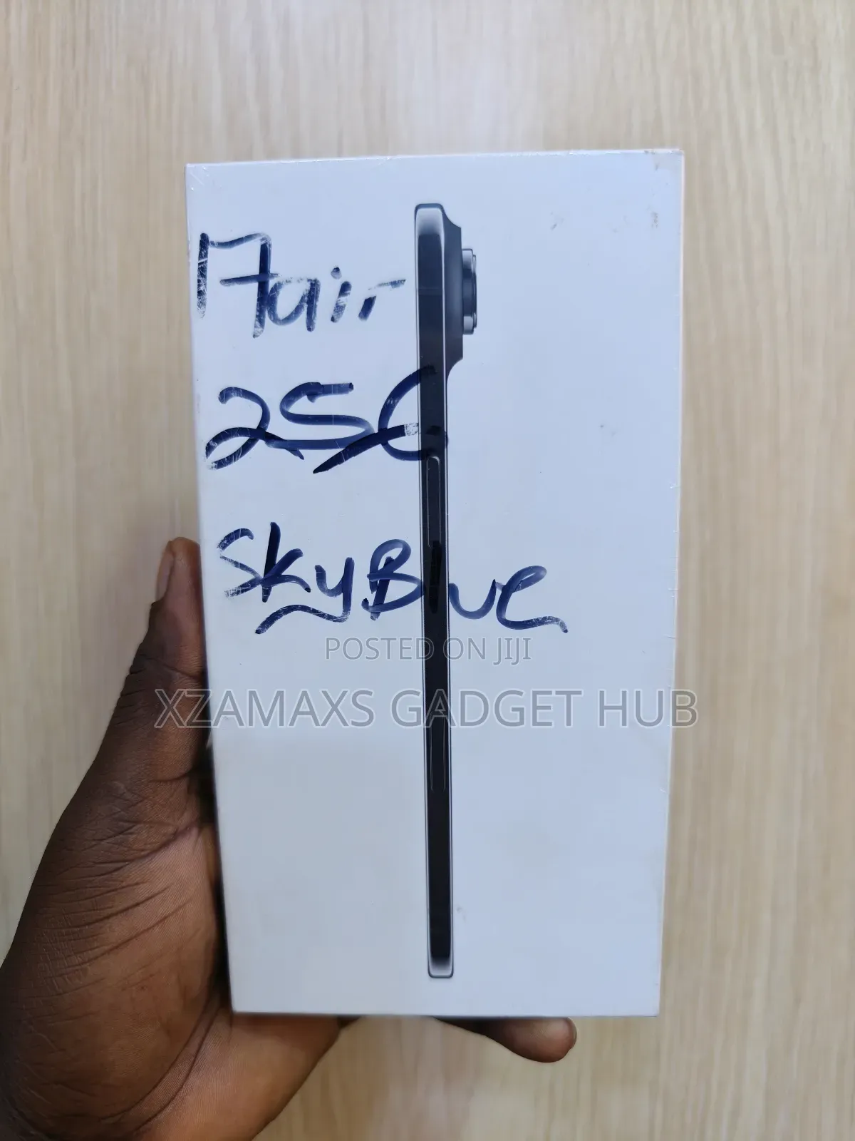 New Apple iPhone 17 256 GB White