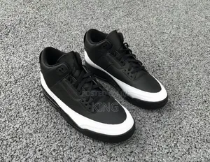 Fragment Design X Air Jordan 3 Retro Sp "Black/White" Sample Sneaker.