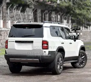 Toyota Land Cruiser Prado 2.8 2024 White