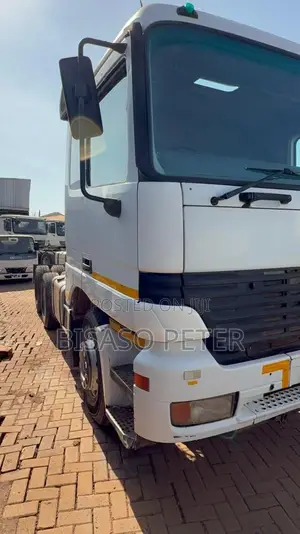 Actros Trailer Head