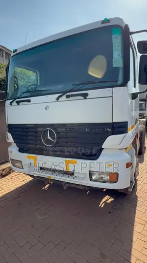 Actros Trailer Head