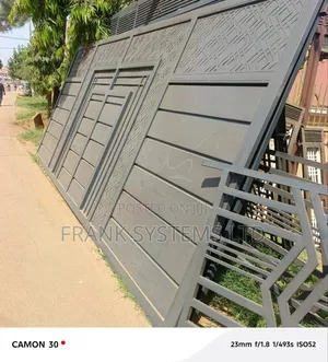 Modern Gates 17fts