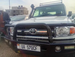 Toyota Land Cruiser 2017 White