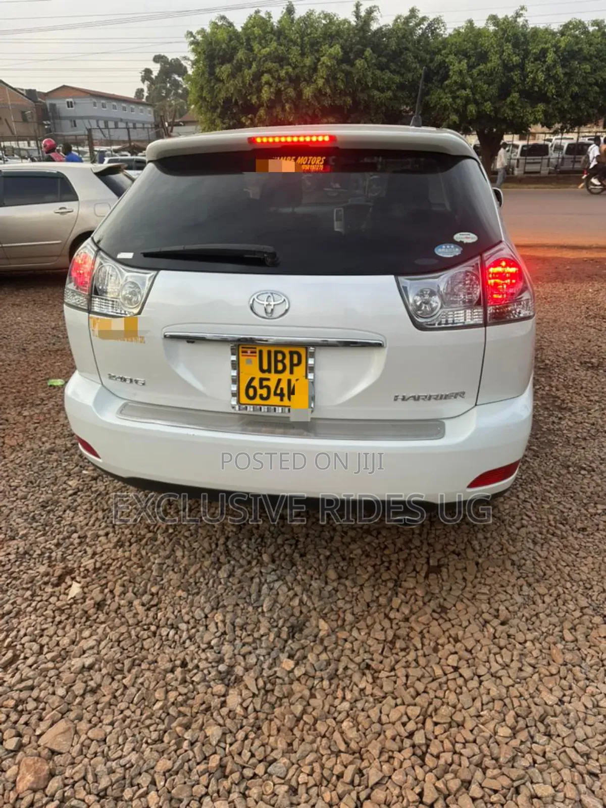 Toyota Harrier 2.4 2012 White