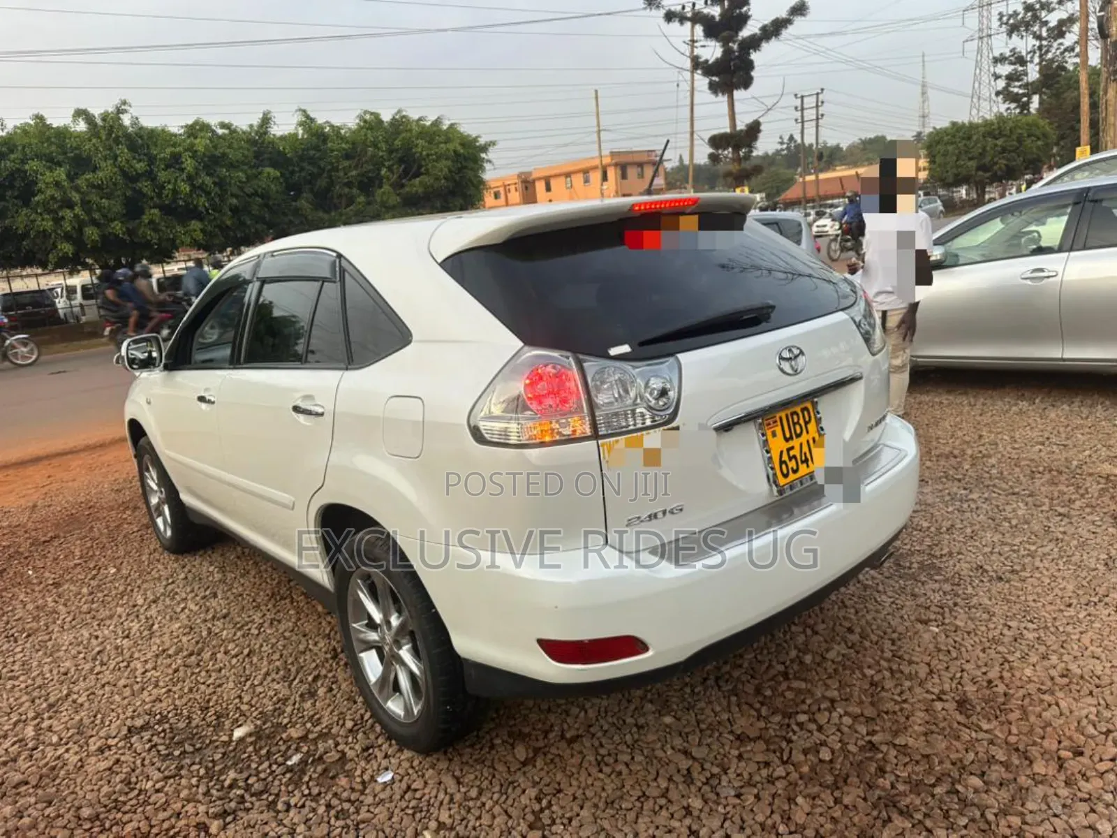 Toyota Harrier 2.4 2012 White