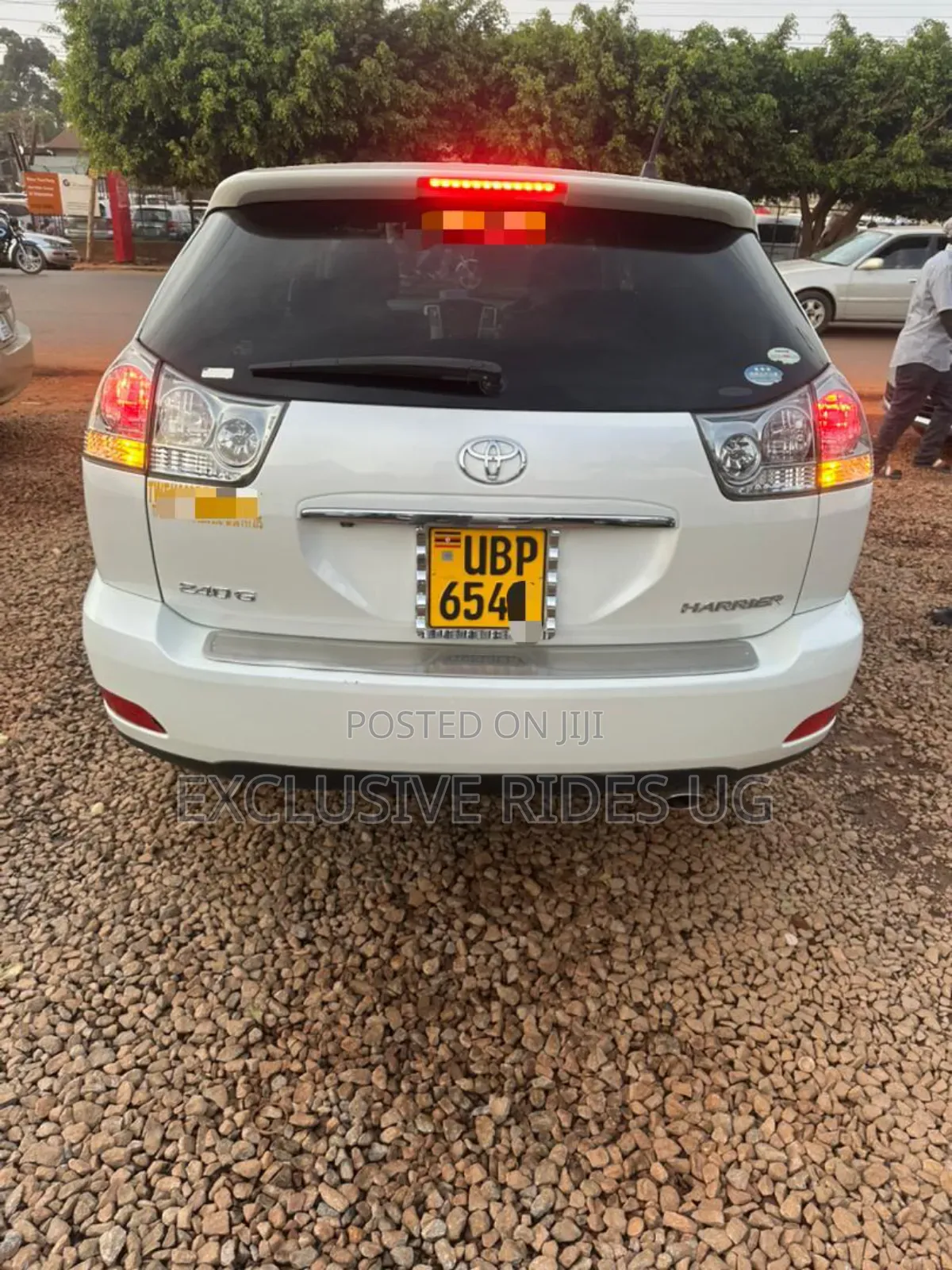 Toyota Harrier 2.4 2012 White