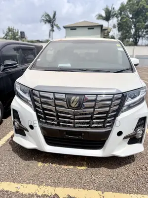 Toyota Alphard 2.5 Petrol AWD 2017 Off white