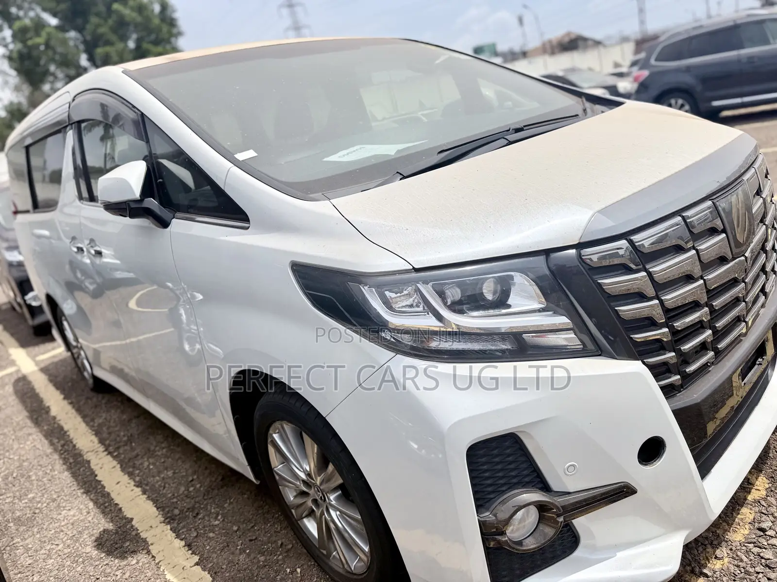 Toyota Alphard 2.5 Petrol AWD 2017 Off white