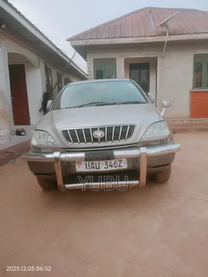 Toyota Harrier 2.4 4WD 2004 Gold
