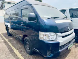 Toyota HiAce 2016 Blue