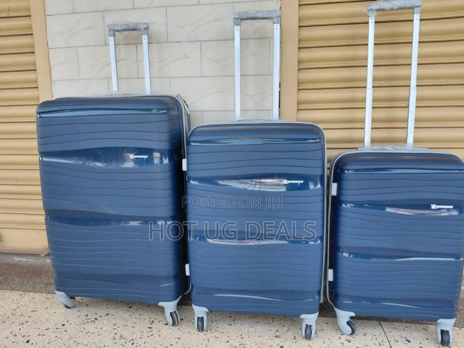 Large Size Suite Case Water Proof Strong Zippers Wheels Strong Handle