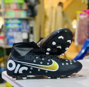 Football Shoes (Adults)