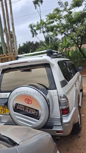 Toyota Land Cruiser Prado 2000 Pearl