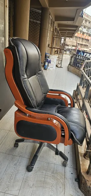 Durable Office Mega Pure Leather Chair