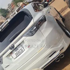 Toyota Harrier 2015