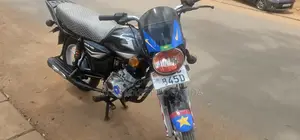 Bajaj Boxer X125 2024 Red